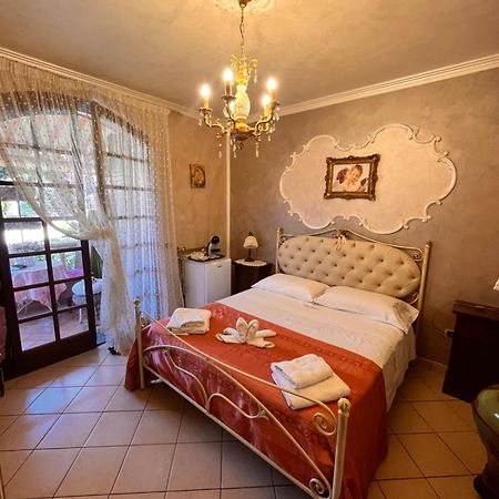 B&B Villa Regina Santa Domenica  Exteriör bild