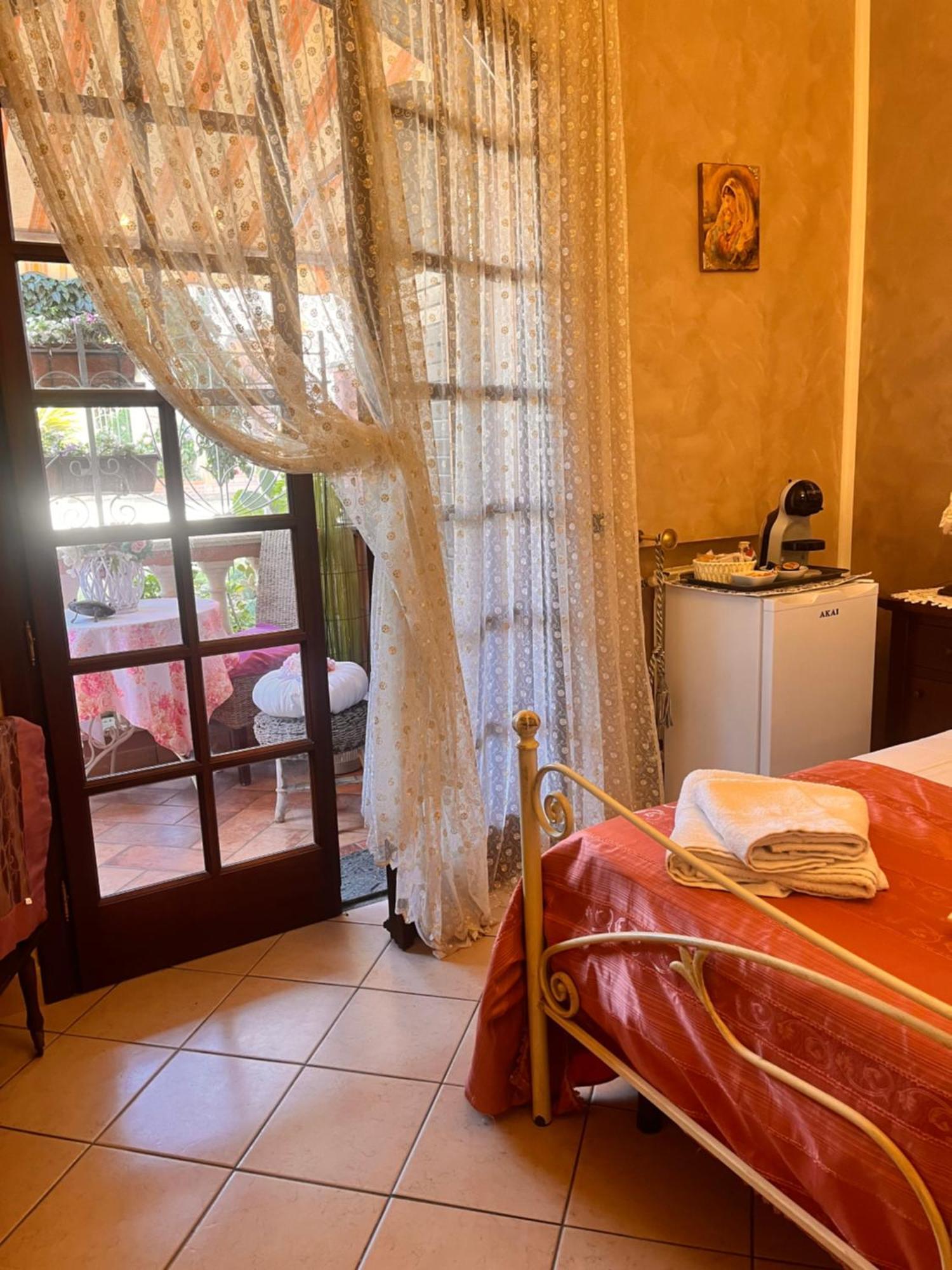 B&B Villa Regina Santa Domenica  Exteriör bild