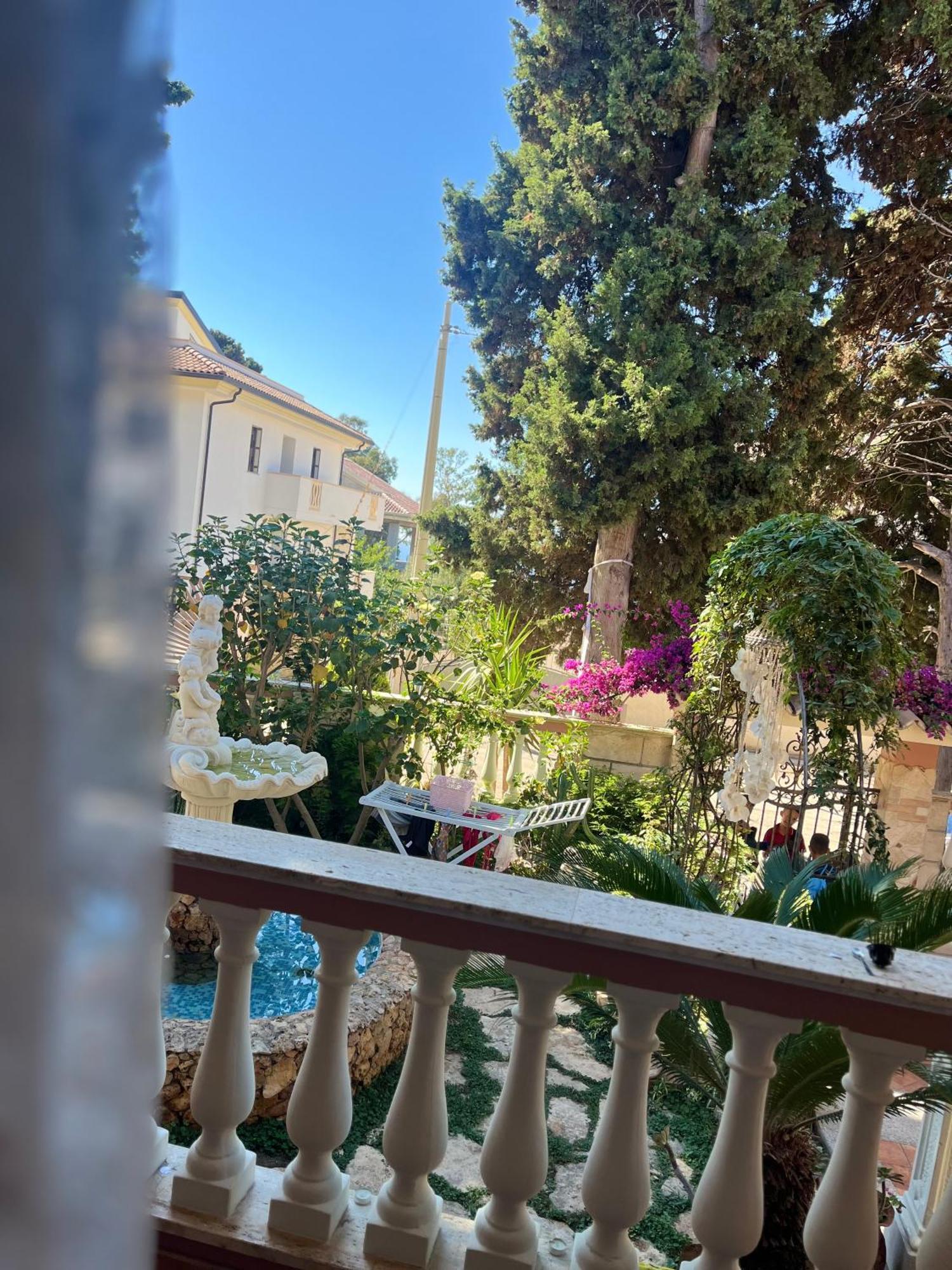 B&B Villa Regina Santa Domenica  Exteriör bild