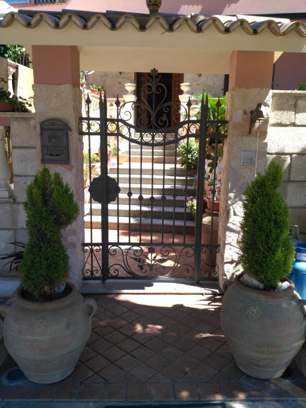 B&B Villa Regina Santa Domenica  Exteriör bild