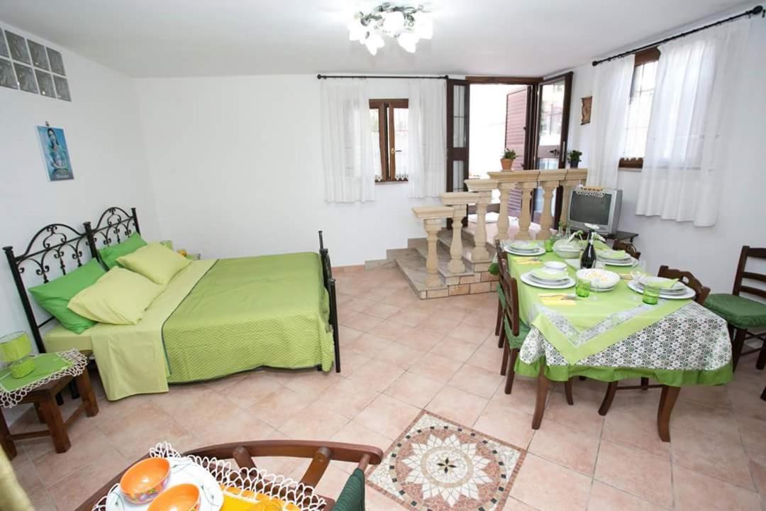 B&B Villa Regina Santa Domenica  Exteriör bild